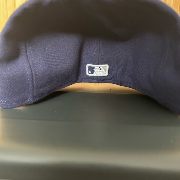 San Diego Padres hat - Picture 2 of 3